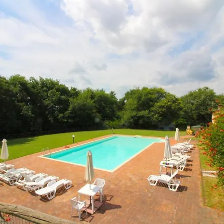 Molino Di Sleeps 16 With Pool *