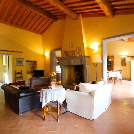 Molino Di Sleeps 16 With Pool Bucine