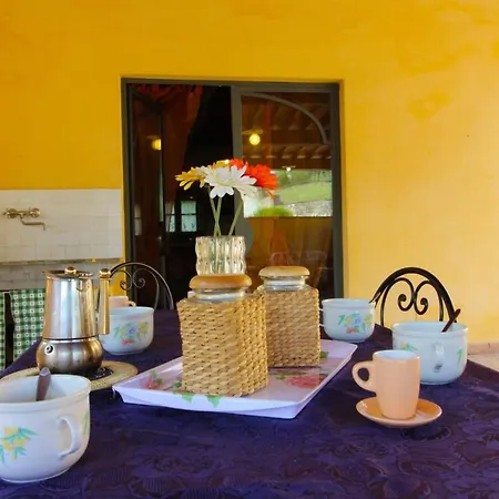 Molino Di Sleeps 16 With Pool *